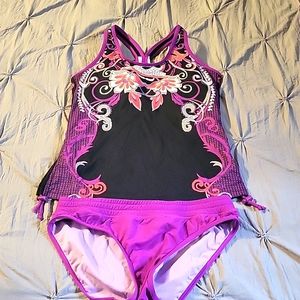 Athleta racerback tankini smallwith bottoms medium..only worn once built in bra